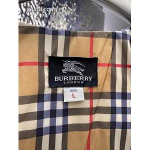 コピー 通販韓国の人気価格帯が魅力的BURBERRYジャケット