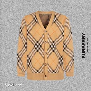 BURBERRYバーバリーのストライプニットカーディガンコート