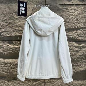 Burberry Burberry Burberry Barbori BBR秋の定番ピュアカラー刺繍戦馬ジャケット
