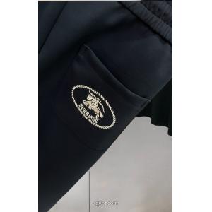 BURBERRYハイエンドバージョンは新型カジュアルパンツを独占提供