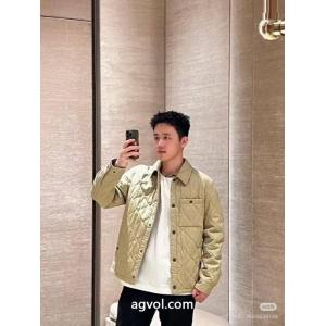 BURBERRY秋冬の新作プリズム綿入れの服コート