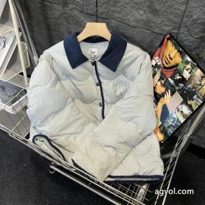 冬の王道適度な上品さ 在庫一掃セール 完売間近 2026スーパー コピーBURBERRYダウンジャケット