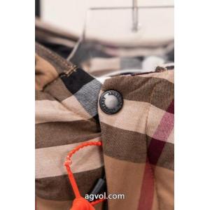 トレンド感のある 最高に人気商品! 快適な履き心地偽 ブランド サイトダウンジャケットBURBERRY
