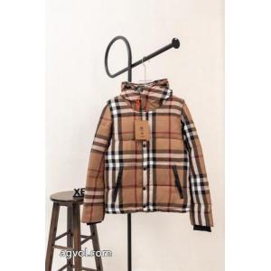 トレンド感のある 最高に人気商品! 快適な履き心地偽 ブランド サイトダウンジャケットBURBERRY