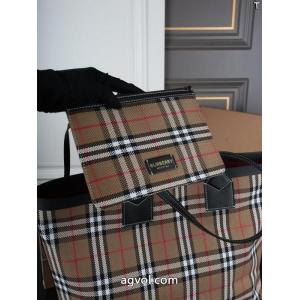 注目冬新作 優秀なアイテム 上級者の風格漂う偽物 ブランド ショップバッグBURBERRY