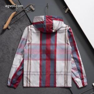 偽物 ブランド 販売BURBERRYジャケット秋冬 カジュアルに着こなし 個性的なデザイン 