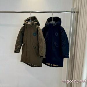 新作限定大人でエレ 軽くて使いやすい 人気急上昇ブランド コピー    ダウンジャケットバーバリー.