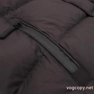 BURBERRYブランド コピー s 級お買い得限定セール ファッショントレンドを早速チェック 快適な履き心地が楽しめるダウンジャケット.