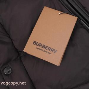 BURBERRYブランド コピー s 級お買い得限定セール ファッショントレンドを早速チェック 快適な履き心地が楽しめるダウンジャケット.