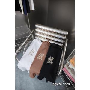 BURBERRY偽 ブランド 通販Tシャツ国内未入荷 この冬は注目新作 有名モデル愛用アイテム