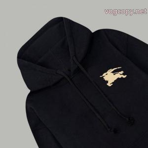 BURBERRY    パーカー専用携帯ケース 必需品 抜群な通気性ブランド コピー 販売.