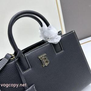 BURBERRY    バッグスーパー コピー どこで 買える１８新作ユニセックス 使いやすさ抜群 海外限定モデル 新作.
