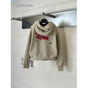 ブランド コピー 販売 コートお得定番 最新☆大人気☆話題沸騰 落ち着いた感覚BURBERRY