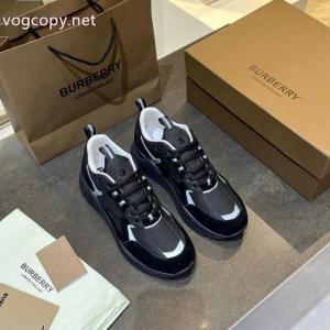 ブランド コピー s 級BURBERRYスニーカー注目を集める ポップ 最新話題沸騰中..