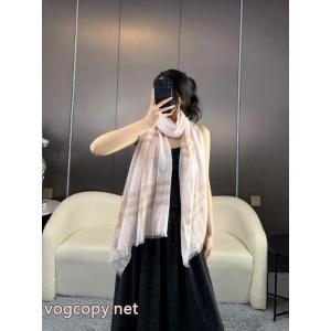バーバリーコピー ブランドマフラー完売再入荷   おしゃれに春を迎えるために 2026限定 男女兼用に人気..