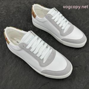 ブランド アクセサリー 激安2026春夏にも引き続き大活躍！ 在庫売りつくし 半額以下SALEスニーカーBURBERRY..