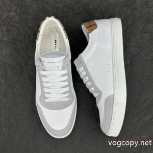 ブランド アクセサリー 激安2026春夏にも引き続き大活躍！ 在庫売りつくし 半額以下SALEスニーカーBURBERRY..