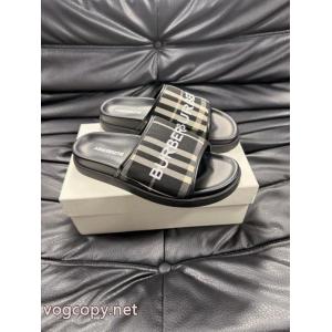 BURBERRYスリッパ偽 ブランド サイト大人の個性を。  手触りがいい 在庫を確保.