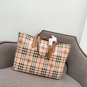 BURBERRYブランド コピー 通販    バッグ新作夏の優秀アイテム 華やかな印象に ストリート系.