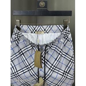 ブランド コピーいつも年末には完売しちゃう 半額セール とにかく人気アイテムスラックスBURBERRY.