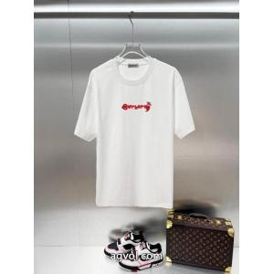 最新 話題沸騰中 限定人気セール 特別感のある半袖TシャツBURBERRYスーパー コピー 品