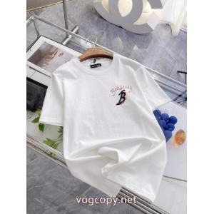 半袖Tシャツ雑誌掲載 国内発 高品質素材を使っている 2026流行りファションバーバリーコピー ブランド 販売