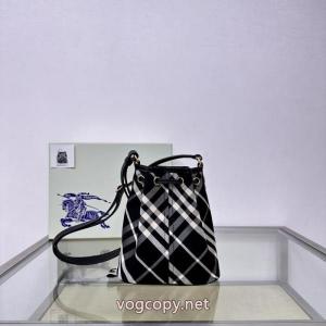 バーバリー春夏季新作 予約完売品 入手困難カラーも在庫ありバッグ偽物 ブランド 激安..