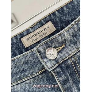 人気定番最新作 大人の色味 上品な印象BURBERRYブランド コピー 販売 店ジーンズ