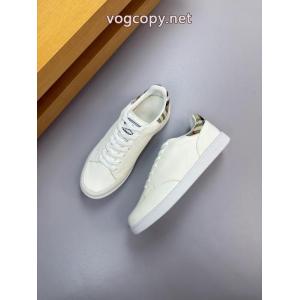 スニーカーお洒落新作 最旬アイテム 優しい印象を与えてくれスーパー ブランド コピーBURBERRY.