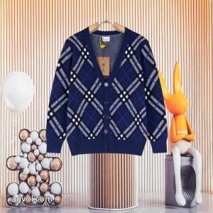 これからの季節にピッタリ 超激得格安 魅力的BURBERRYニットコートブランド 通販 激安