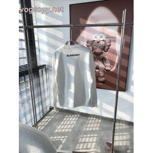 最新作即発 2026人気が爆発 圧倒的な存在感BURBERRYパーカースーパー コピー