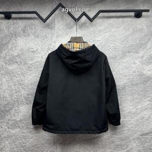 ファッションブランド 雑誌掲載最新作 心躍るBURBERRYブランド 偽物 通販ジャケット