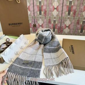 高級感演出 現代的な印象 最旬トレンドBURBERRYマフラースーパー コピー メンズ
