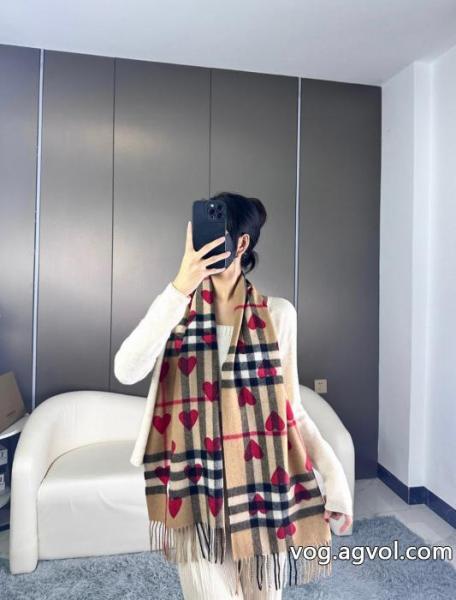 BURBERRYクラシックカシミヤ桃のハートマフラー 0