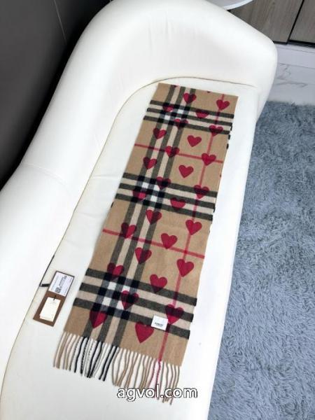 BURBERRYクラシックカシミヤ桃のハートマフラー 2