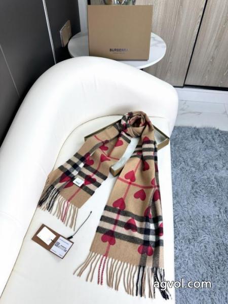 BURBERRYクラシックカシミヤ桃のハートマフラー 4