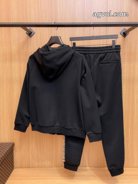 BURBERRYセットコピー 品 ブランド涼しげな印象のお洒落スタイル 5