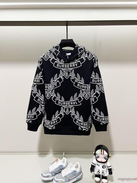 BURBERRYの定番ブランド麦の穂のアルファベットLOGOがプリントキャップにまみれているパーカー 0 