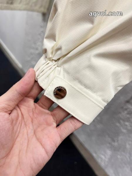 BURBERRYジャケット好感度255% 定番人気モデル 大人シンプルなブランド アクセサリー 激安 5
