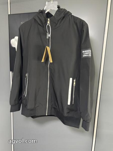 BURBERRY人気高いアイテム 冬に必須の定番アイテム 流行りブランド 通販コート 1