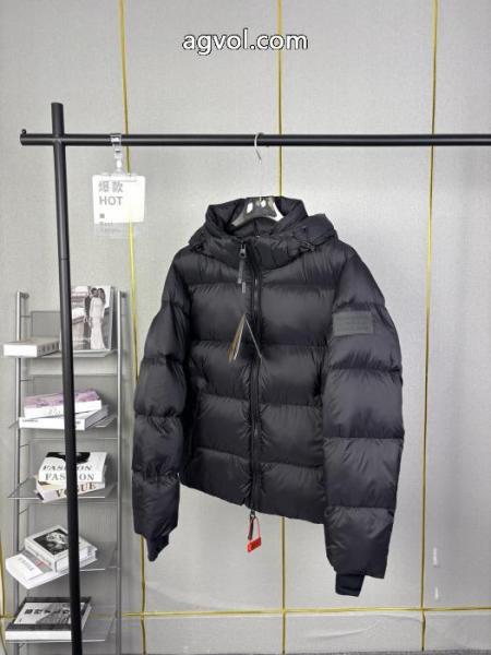 偽 ブランド 通販ダウンジャケットBURBERRY希少価値大！ 全国無料新品 コーデ選ばずおしゃれのポイント 5 