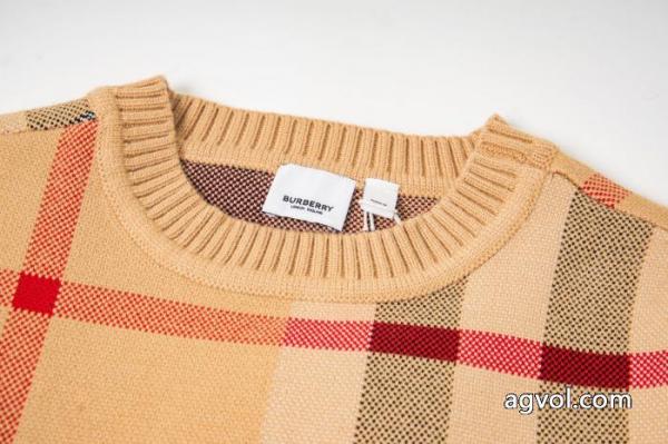 コピー ブランド 通販視線を集めて きれいめ派に上質 新秋セールアイテムセーターBURBERRY 4