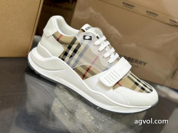 BURBERRY上品で美シルエット 上品保証 2026最新作 2026ブランドスーパーコピースニーカー.. 2