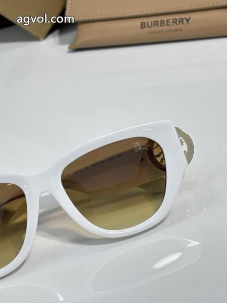 26ＳＳ美品 存在感のある セールで破格BURBERRY激安 ブランド    サングラス.. 5 