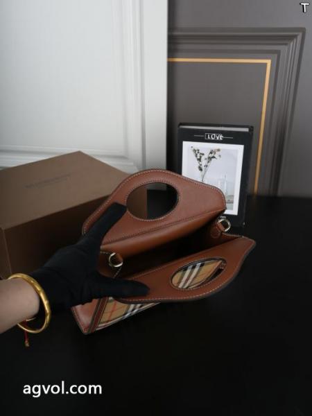 スーパー ブランド コピーバッグ安定感があり 上品なカジュアルコーデに 今季新作登場BURBERRY 5