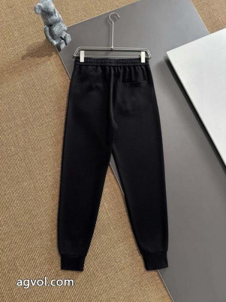 スーパー コピー 安心BURBERRYセット新色入荷 大人ぽっく魅せる 海外限定モデル 1