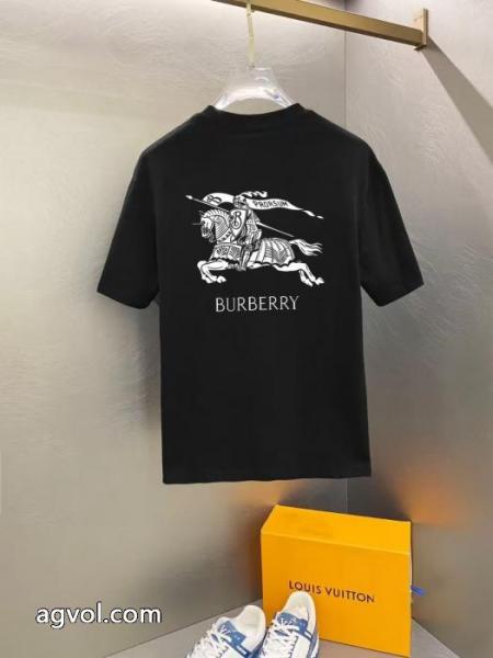 ブランド コピー 通販冬季新作品 国内配送ギフトにも 存在感絶大スタイル半袖TシャツBURBERRY 2