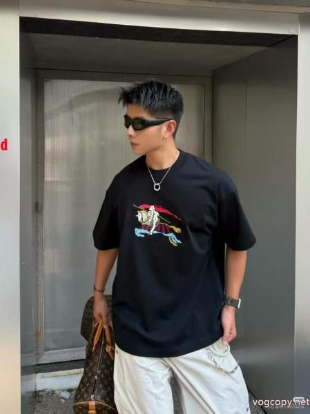 格好良い 2026冬色っぽさ 完売間近超人気BURBERRYt恤ブランド アクセサリー 激安. 0