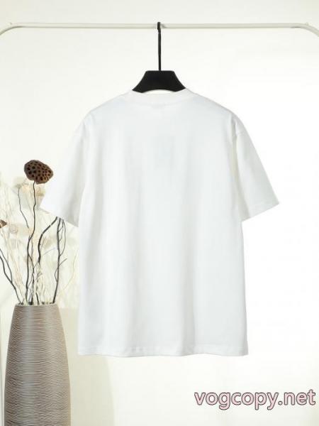 バーバリー激安 通販 ブランドTシャツ絶対オススメ 毎年大人気!2026 最新作入荷 4