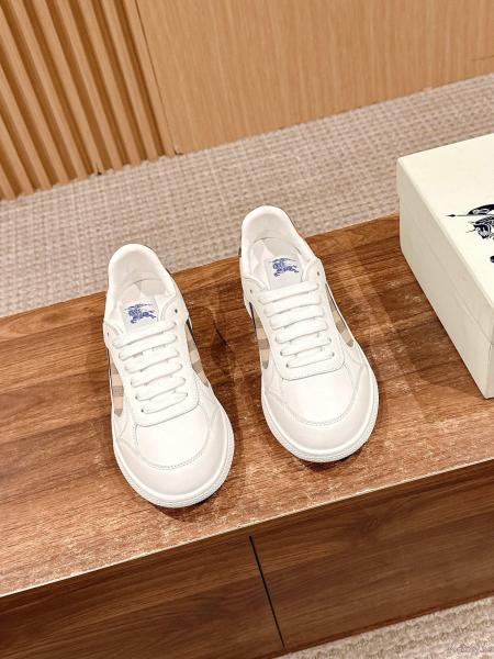 BURBERRYブランド スーパー コピー 優良 スニーカー周りの視線を圧倒する新作 ストリートの王道! 大好評アイテム. 0